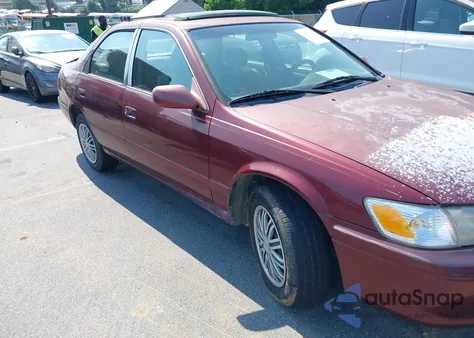 2000 Toyota Camry Le V6 from USA, damaged, VIN 4T1BF28K7YU936187
